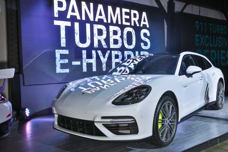Porsche lanza 3 nuevos superdeportivos en México: Panamera Turbo S E-Hybrid Sport Turismo, Porsche 911 GT2 RS y el 911 Turbo S Exclusive Series.