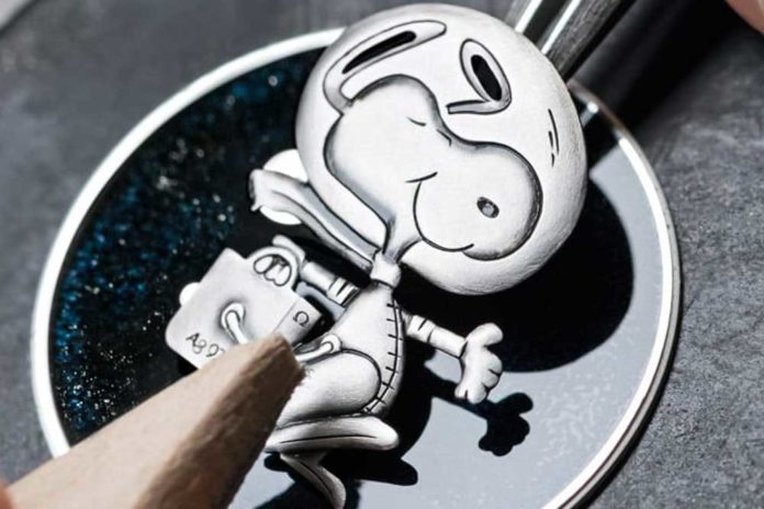 Omega Speedmaster Silver Snoopy
