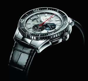 The El Primero Stratos Flyback Striking 10th houses the calibre 4057B, beating at a very brisk 5Hz 