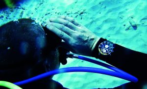 Underwater, the chronograph functions perfectly, and can also be operated. The bezel is clearly visible at all times, and is practical as it can keep track of diving time